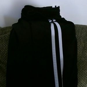 Jogging pants.like new